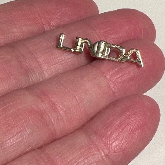 Linda Pin & Pendant Gold-tone - Picture 4 of 12